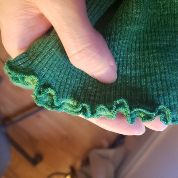 Kelly Green Ribbed Knit Tee - Picture 4 of 5